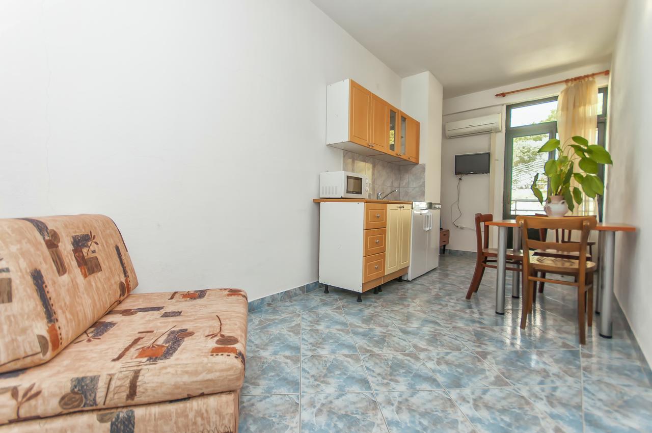 Guest House Mediteran Relax Makarska Exterior photo