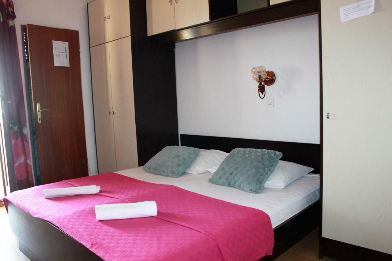 Guest House Mediteran Relax Makarska Exterior photo